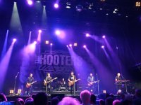 hooters 10